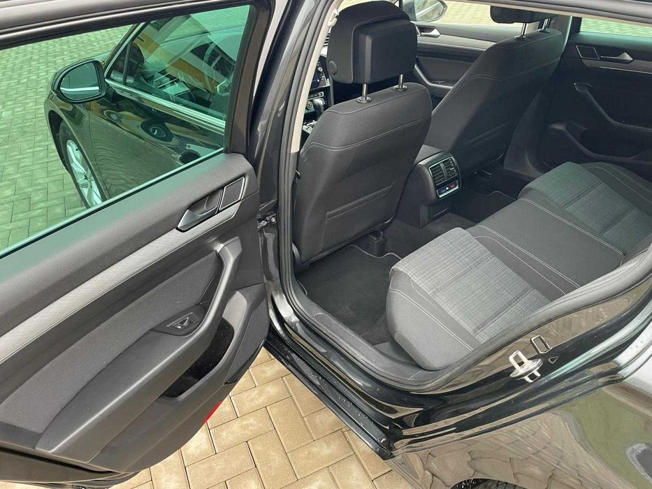 VW PASSAT Facelift Automat 1.6 TDI 120cp 2019 155000Km