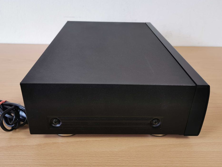 Pioneer PD-S504 CD плейър в отлично състояние / Stable Platter Mechanism / Legato Link