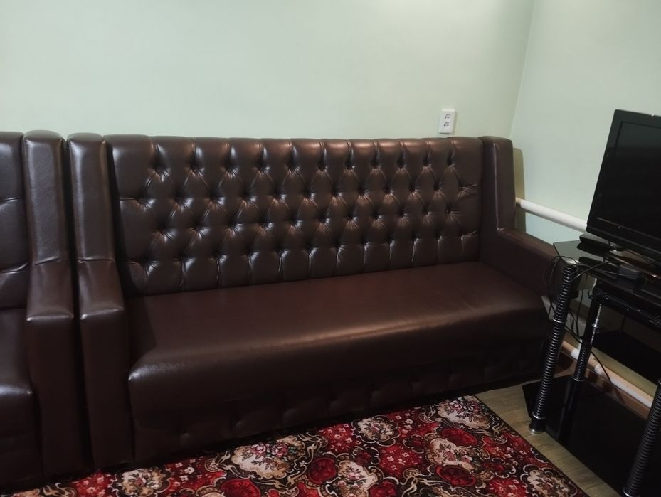 Кожаные диваны 2 шт