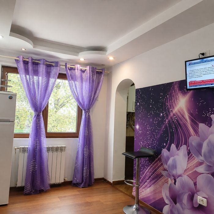 Chirie apartament 3 cam. , zonă Big centrala proprie