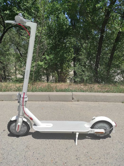 Электросамокат Xiaomi Electric Scooter 3 Lite Белый