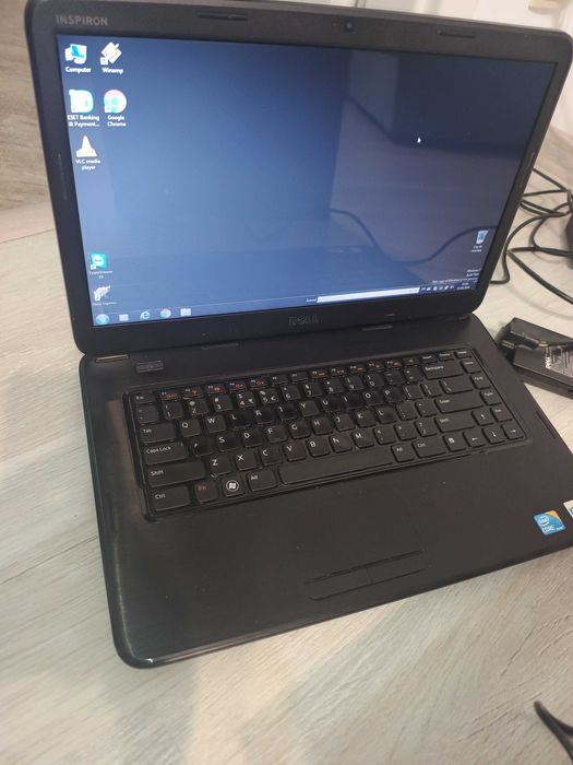 Vând 2 laptopuri Dell funcționale  necesita schimbarea bateriei.
