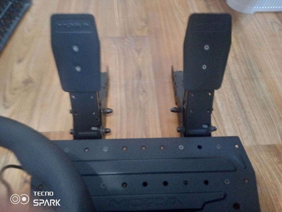 Руль  moza r3  новый