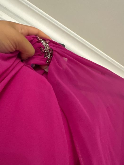 Официална рокля с камани