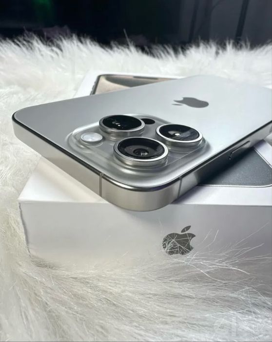 iPhone 15 Pro Max 256 gb Без единой царапины как новый