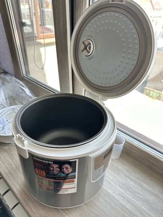 Мультиварка REDMOND RMC-M30