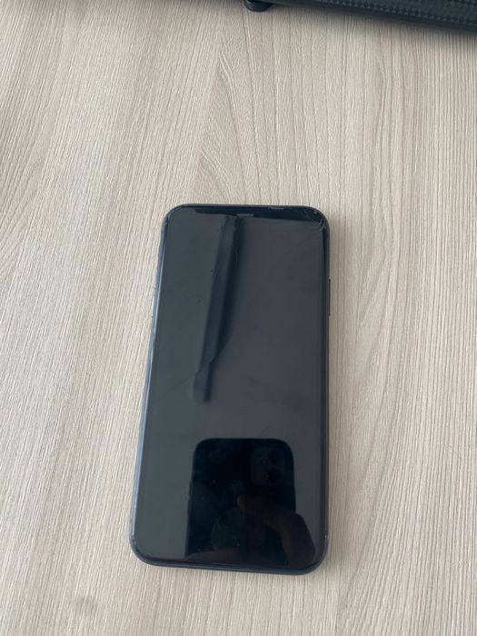 Продам iPhone 11
