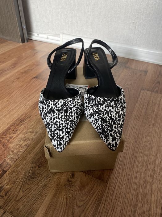 Туфли , женская обувь