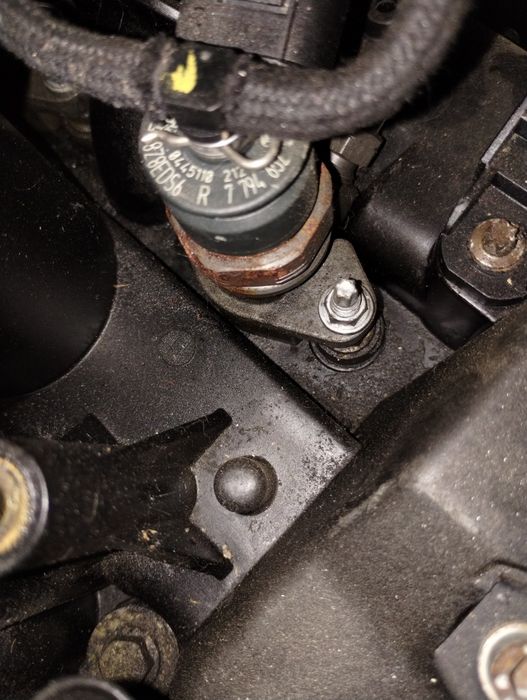 injectoare bmw e60/e61 525d 177 cai