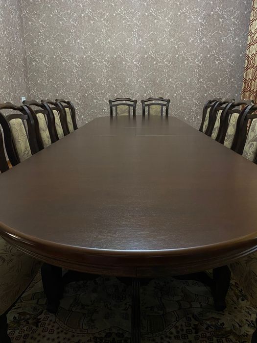 Стол орындықтарымен