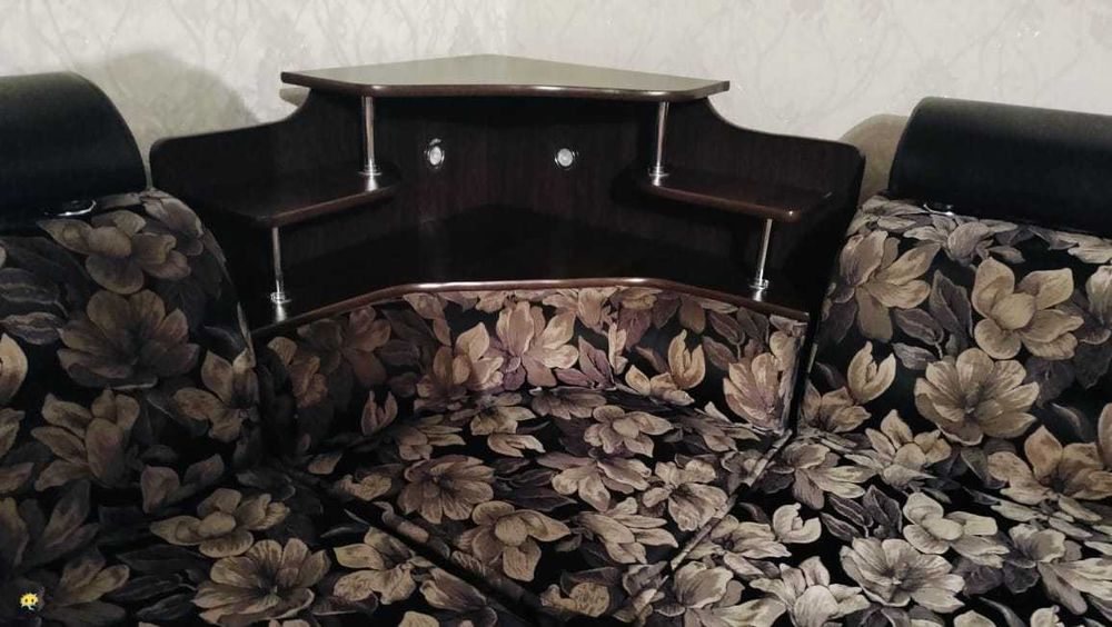 Продам угловой диван