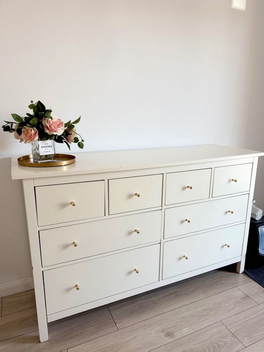 Birou alb micke masă machiaj Comoda alba 8 sertare ikea hemnes manere aurii