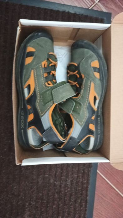 Продам Детская обувь на мальчика