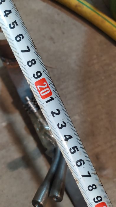 Продам замок винтовой. 15т.т.