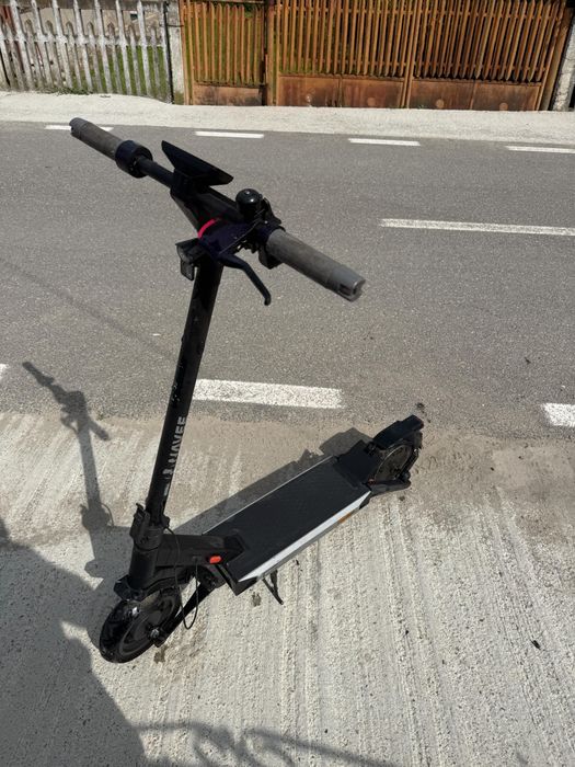 Vând trotineta navee s40
