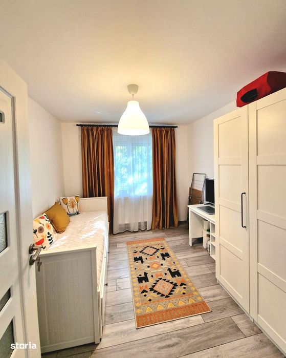 Apartament 3 camere + garaj la demisol + boxă, decomandat, renovat — fotografia 3