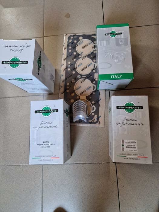 Set motor tractor fiat 315 original import italia camasi și pistoane
