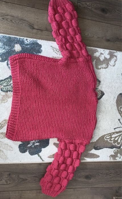 Pulover lucrat manual