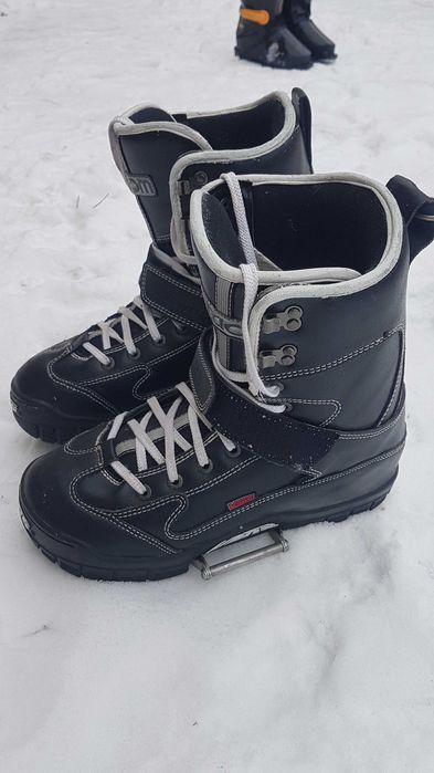 Boots, incaltaminte iarna, clapari, patine