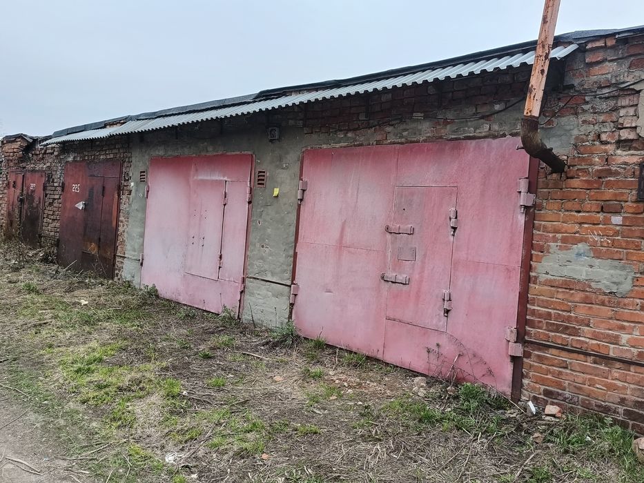 Сдам в аренду большой гараж 40м2