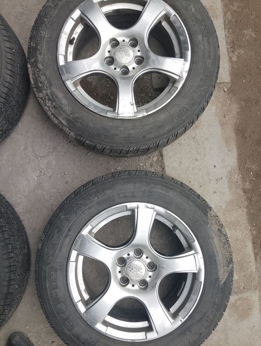Продам комплект шин с дисками