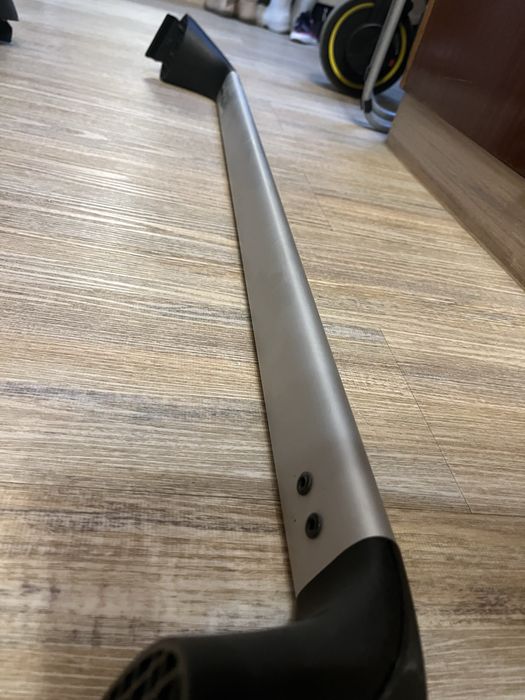 Оригинална стойка за багажник тойота ярис roof bars