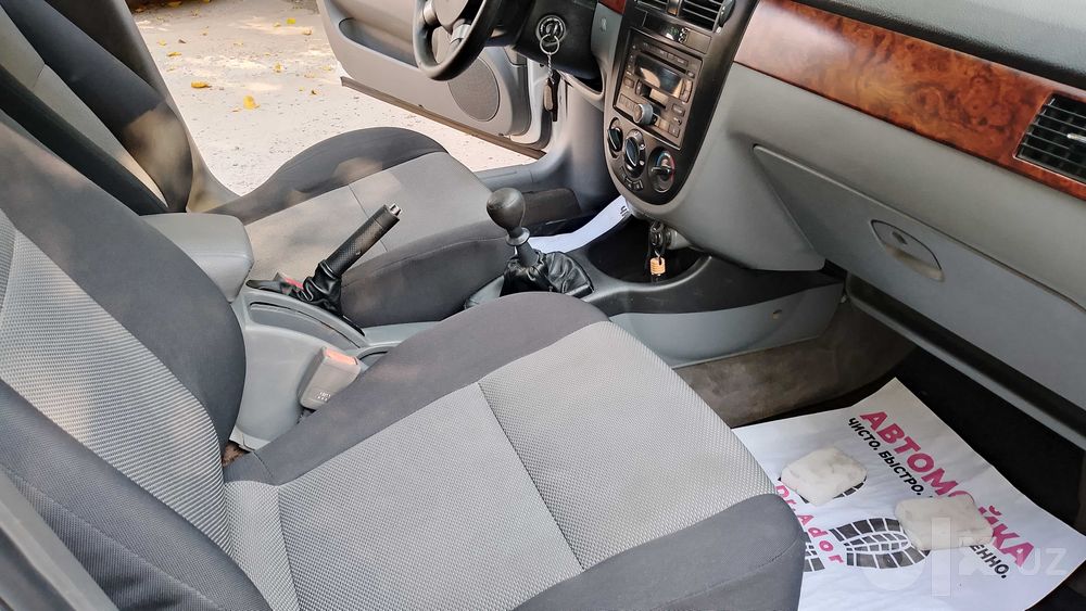 Продается Chevrolet Lacetti 1.8 2 позиция