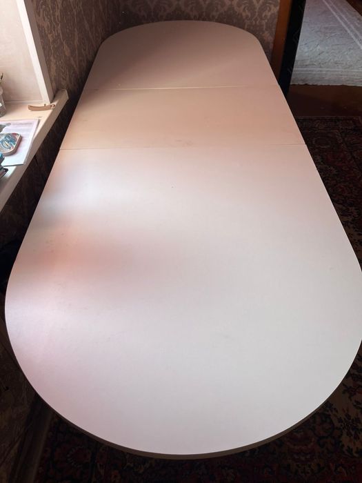 Продам белый стол