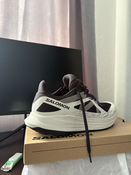 Salomon Ultra Flow white/black