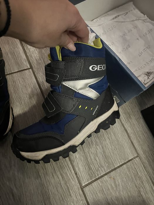 Продавам детски ботуши Geox 33 номер