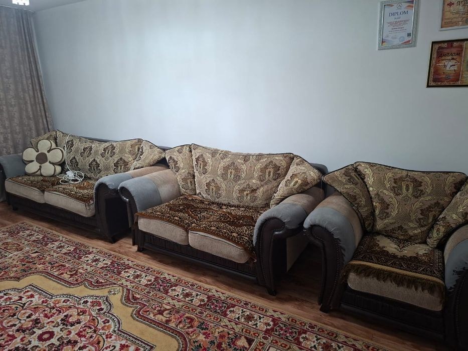 Продам диван тройка