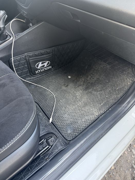 Полик  хундай аксент 2020