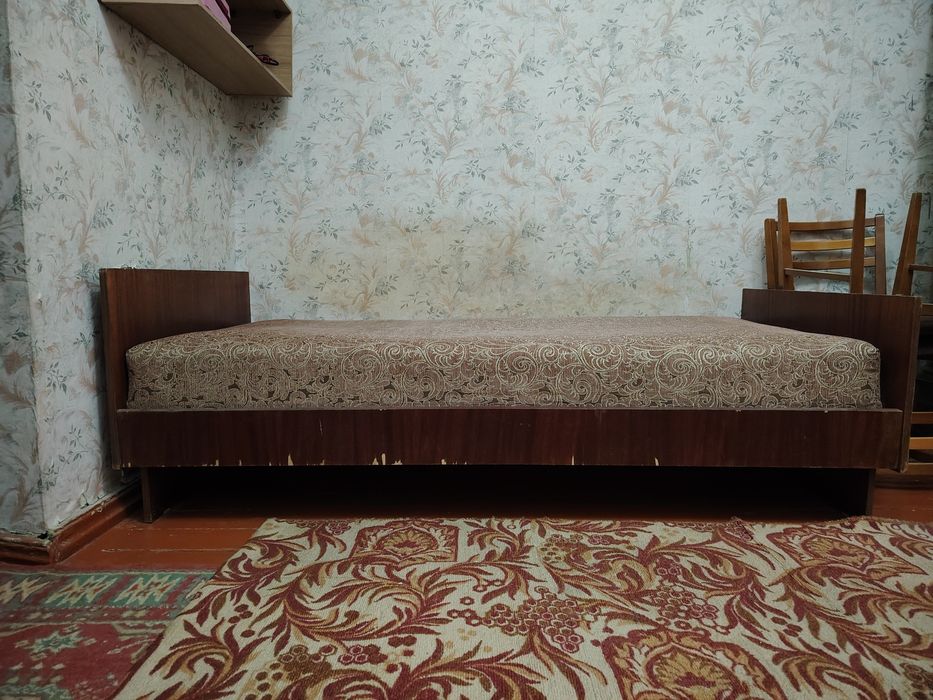 Кровать односпальная