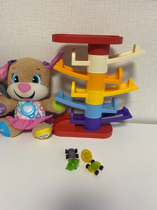 Лот бебешки играчки - куче Fisher Price, слонче, писта с количка ..