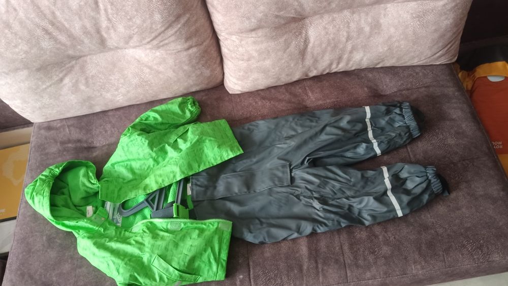 Продам детские вещи