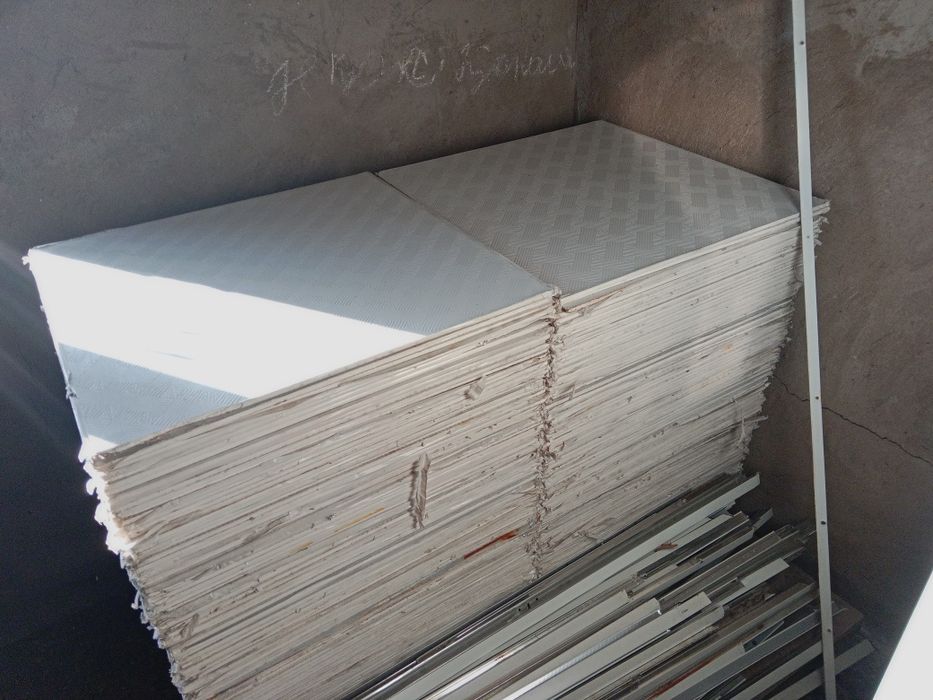 Плитка потолочная