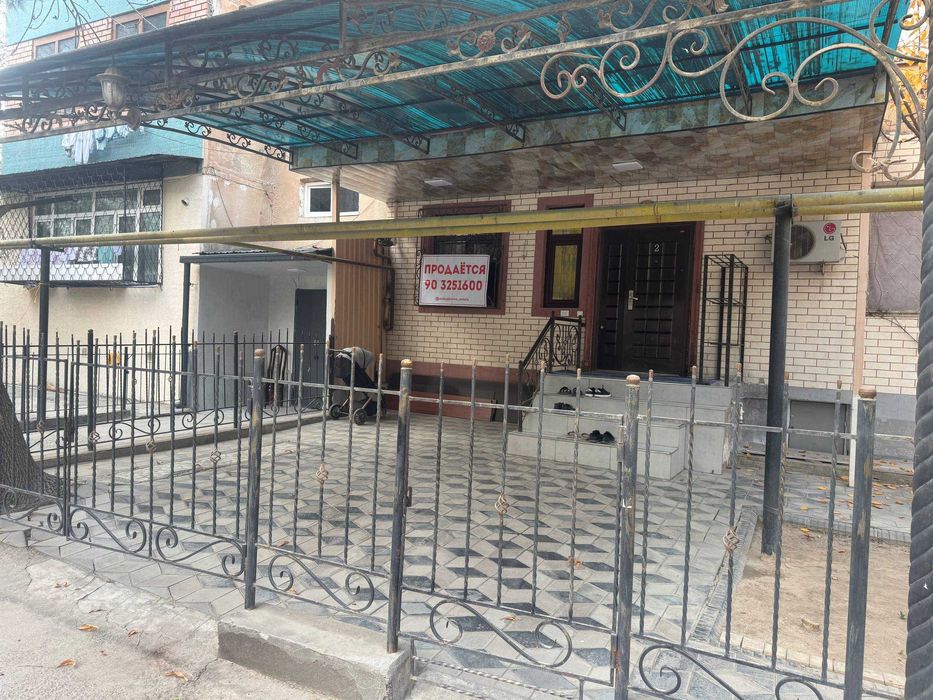 Юнусабад 4 Топовая локация 4 ком 1 этаже + парковка с навесом