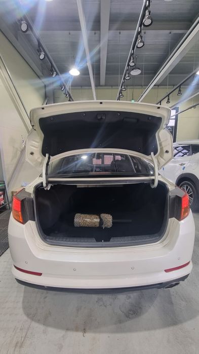 Продам  KIA K5 2011 Корея