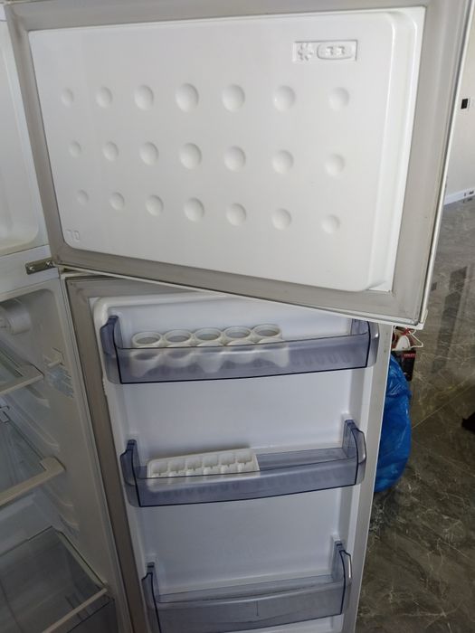 Холодильник beko