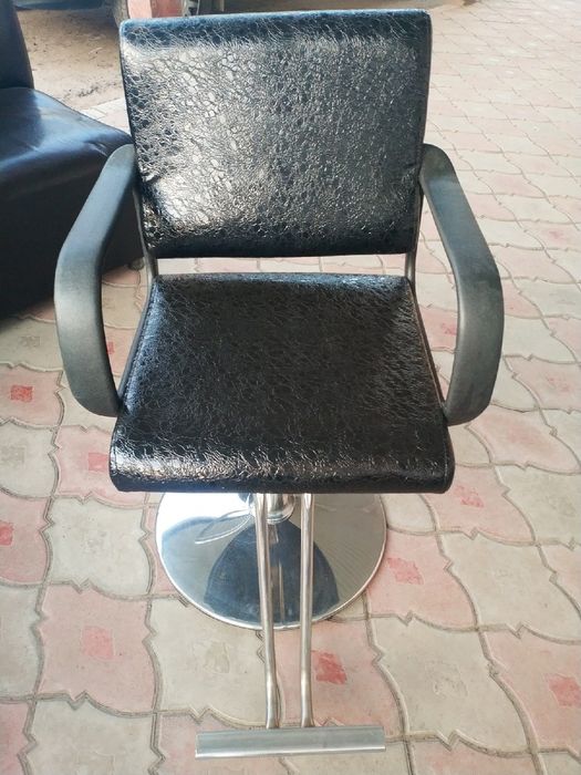 Мойка головы, парикмахерское кресло