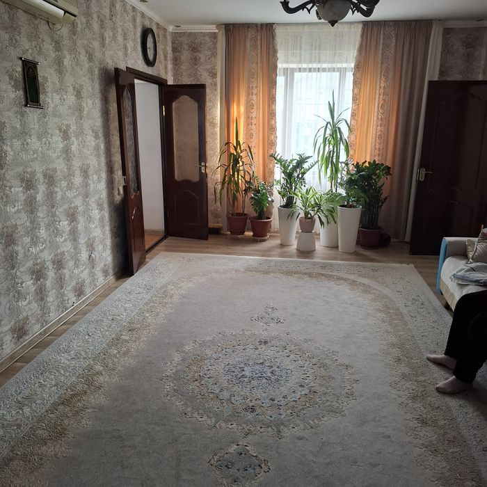 Продается 6 комнатныйдом          .