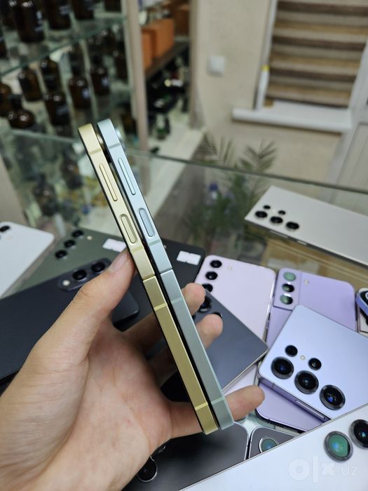 Samsung Z flip6 5