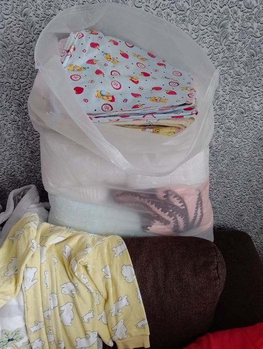 Продам детские вещи