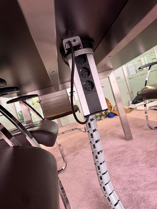 Заседателна ,конферентна маса 2,60 /1,10