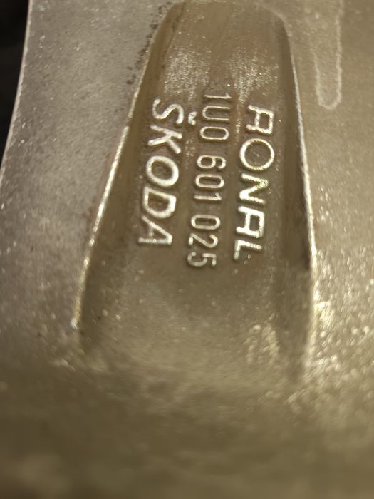 Jante originale Skoda 5x100 r15 + anvelope noi allseason
