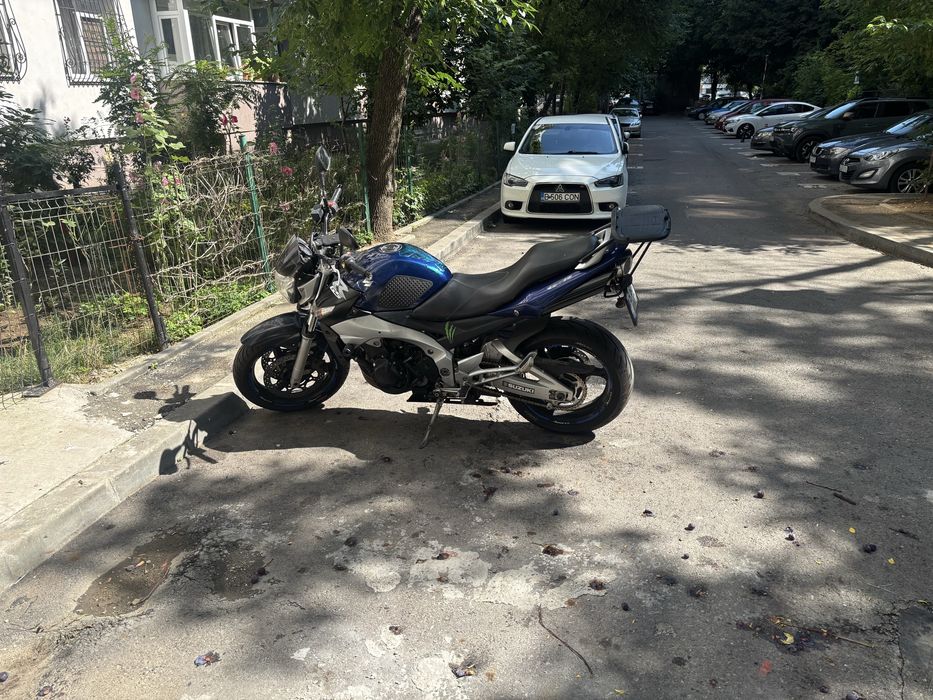 Suzuki GSR 600 – 2006 – 59.500 km