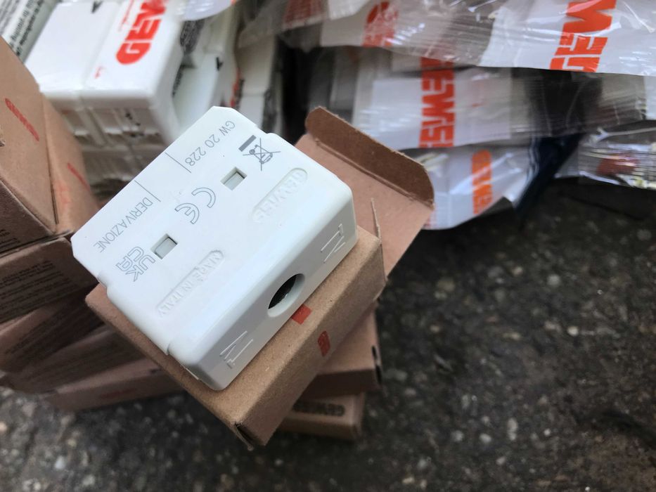 materiale electrice  gewiss rame 4 6 module întrerupătoare panasonic