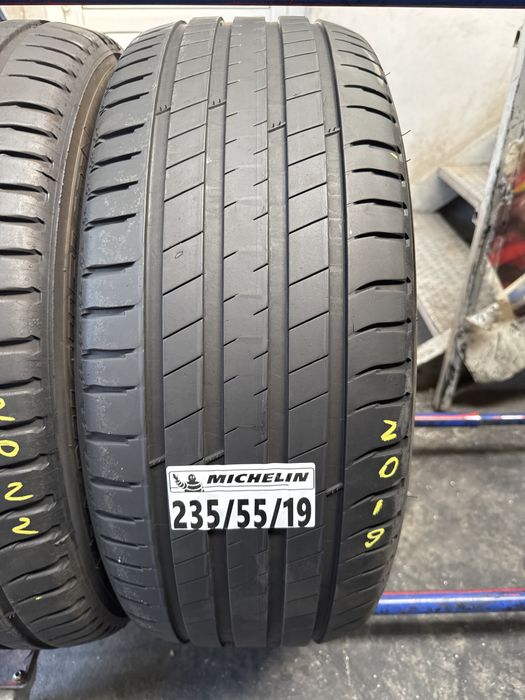 235/55/19 Michelin