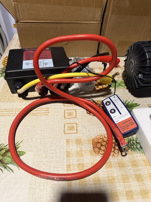 Troliu winch auto suv platforma  13500lbs 6100Kg