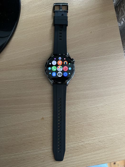 Huawei smart watch 4